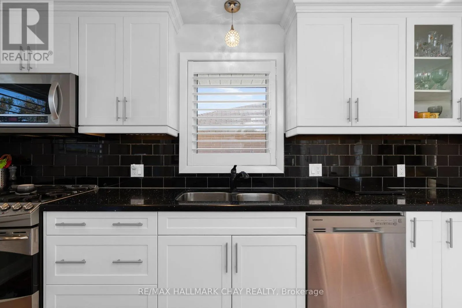 15 BOTHWELL CRESCENT