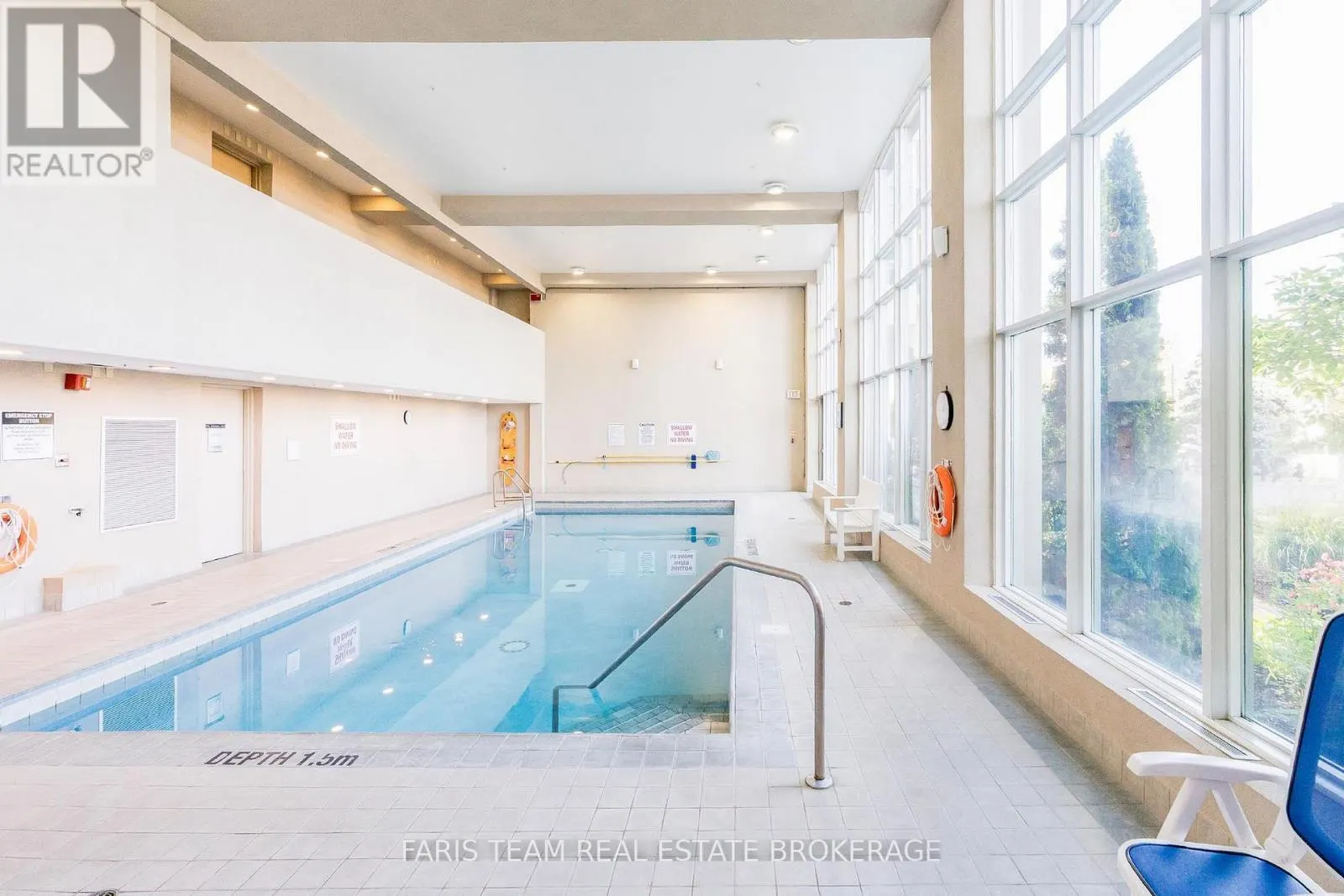 902 - 2 TORONTO STREET