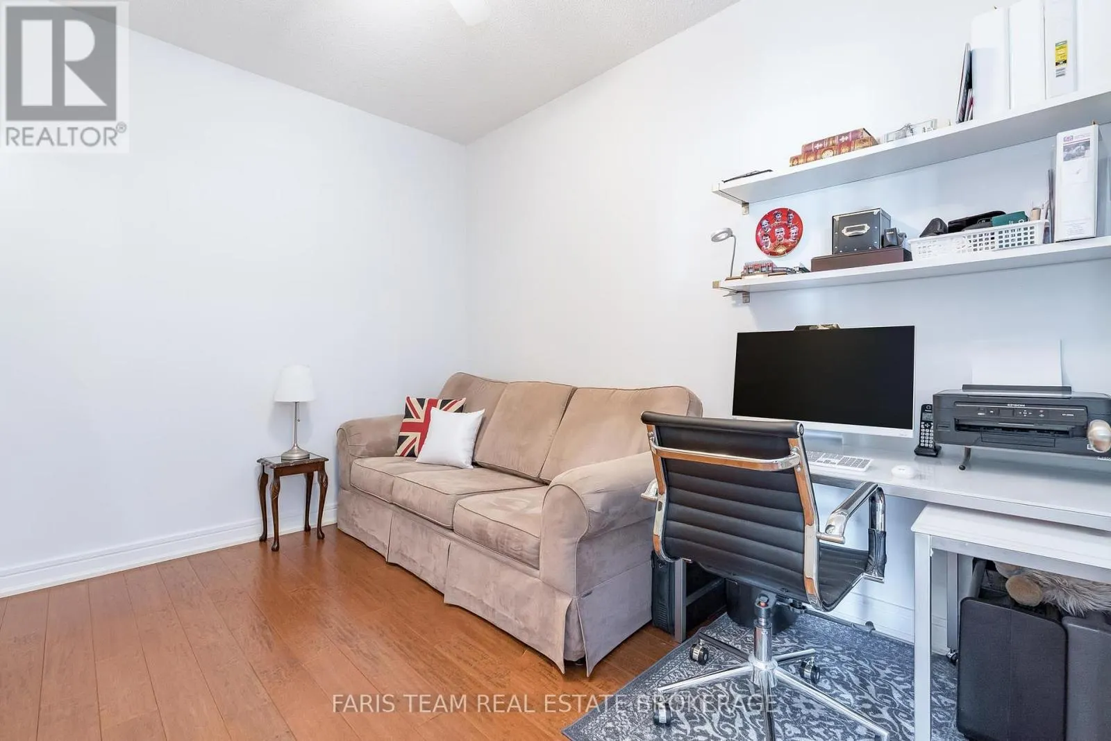 902 - 2 TORONTO STREET