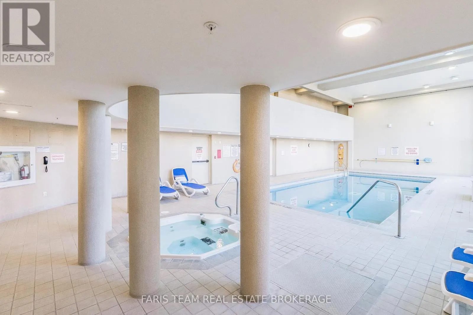 902 - 2 TORONTO STREET