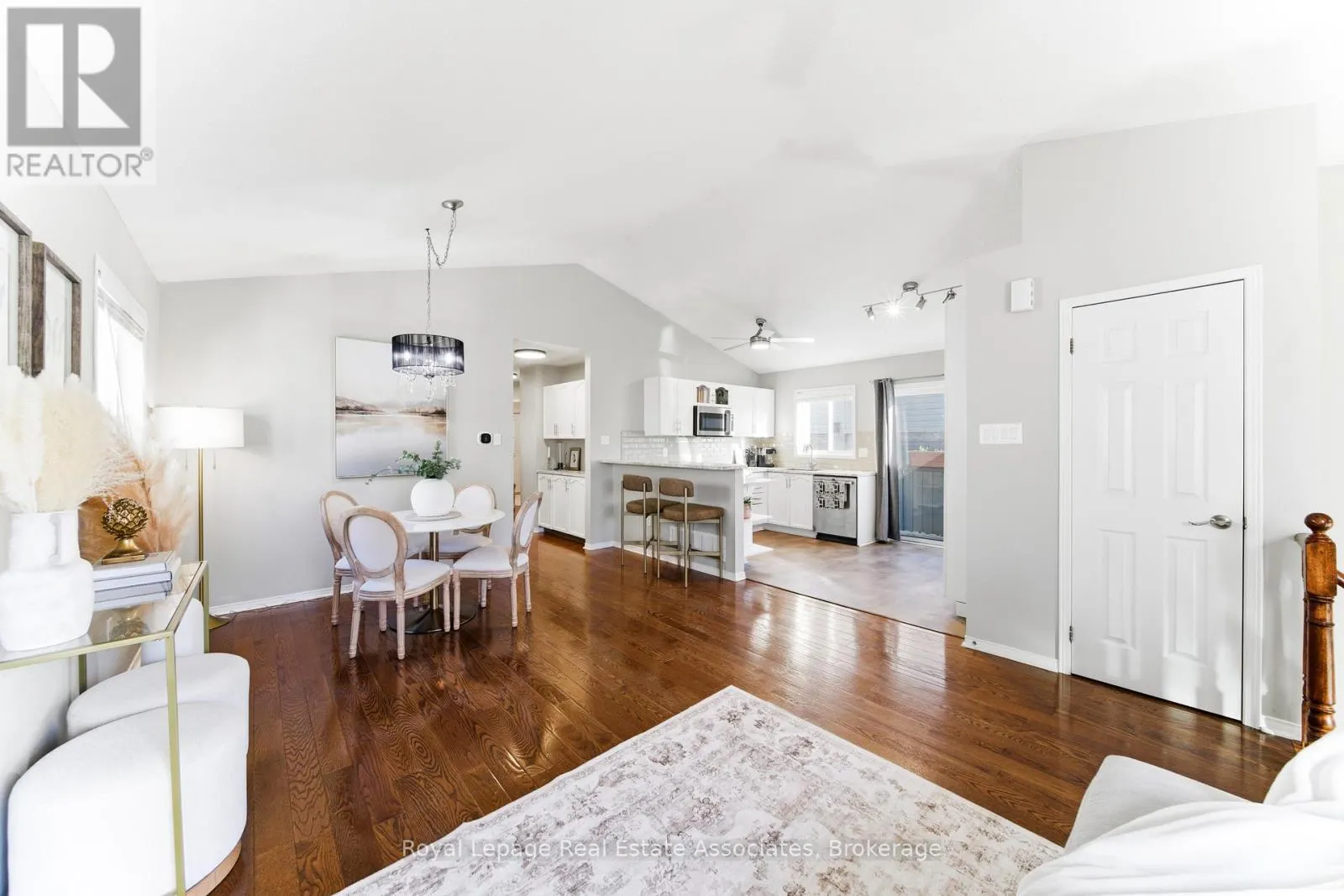 118 COPEMAN CRESCENT