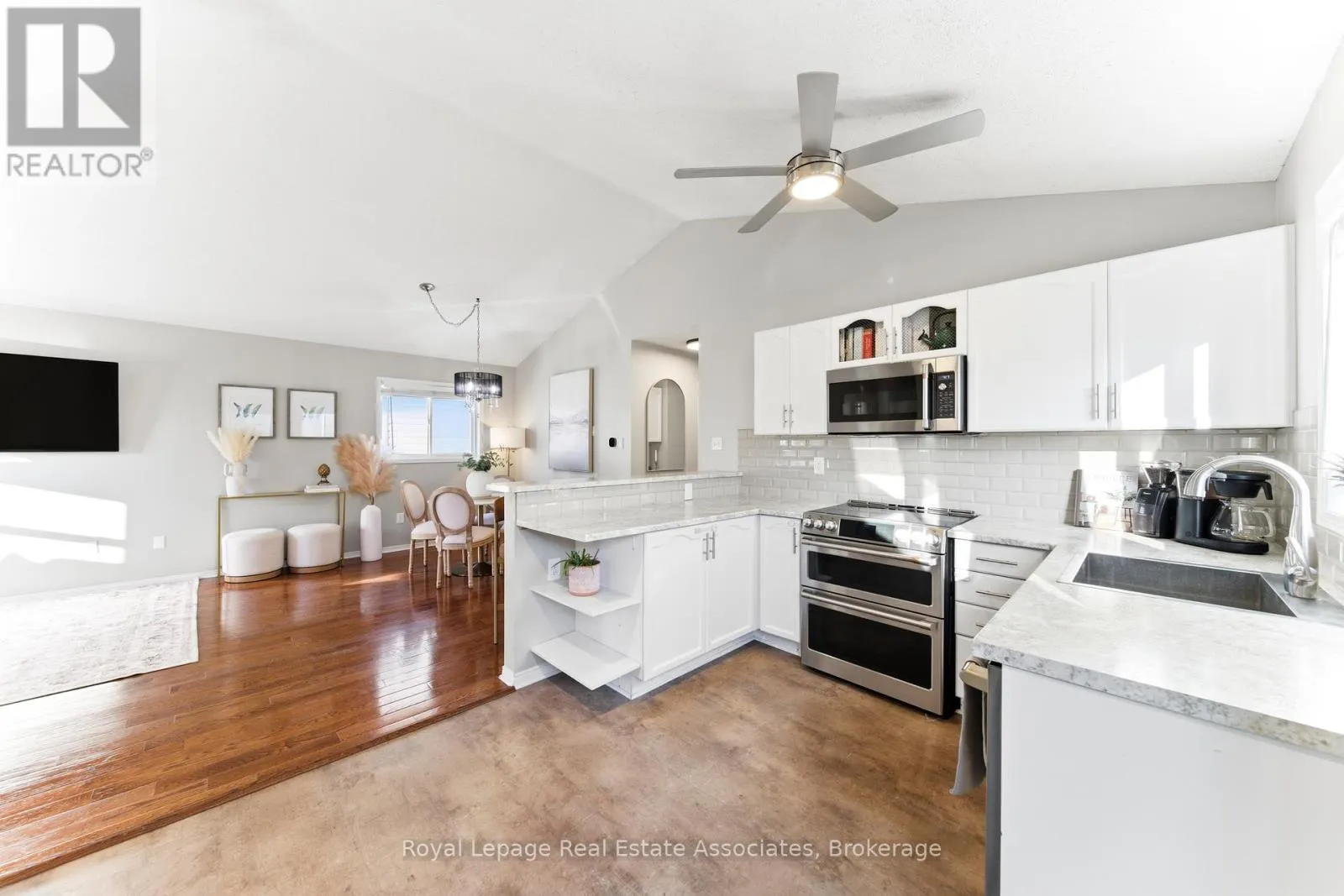 118 COPEMAN CRESCENT