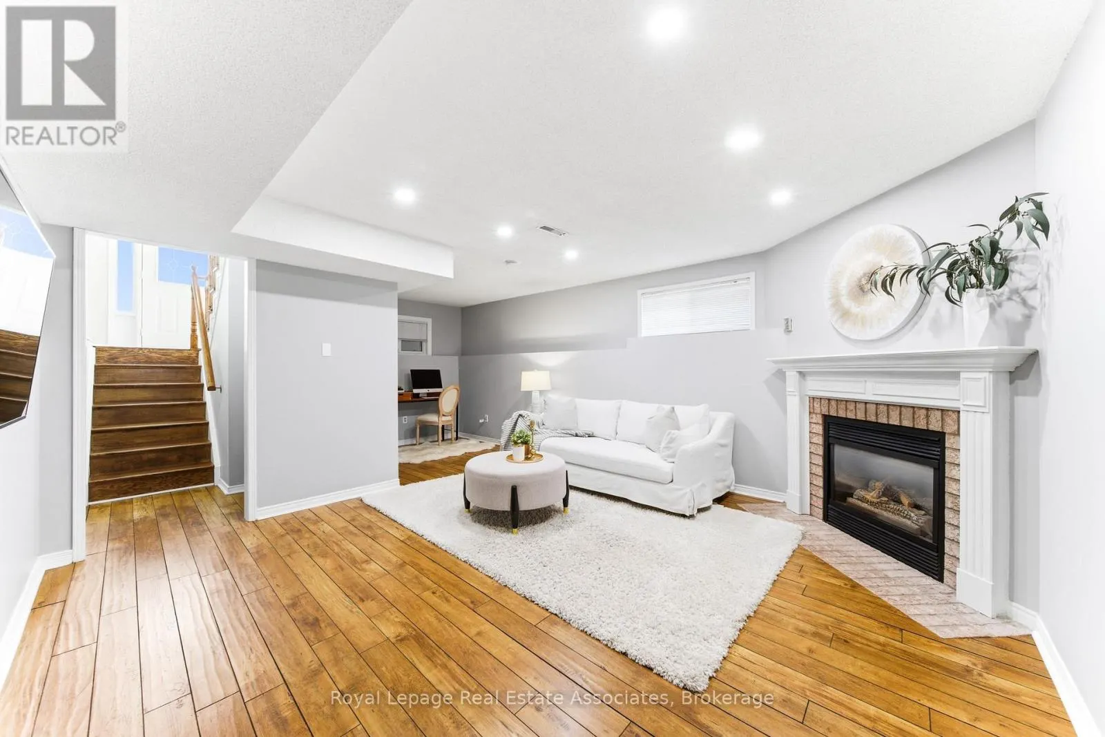 118 COPEMAN CRESCENT