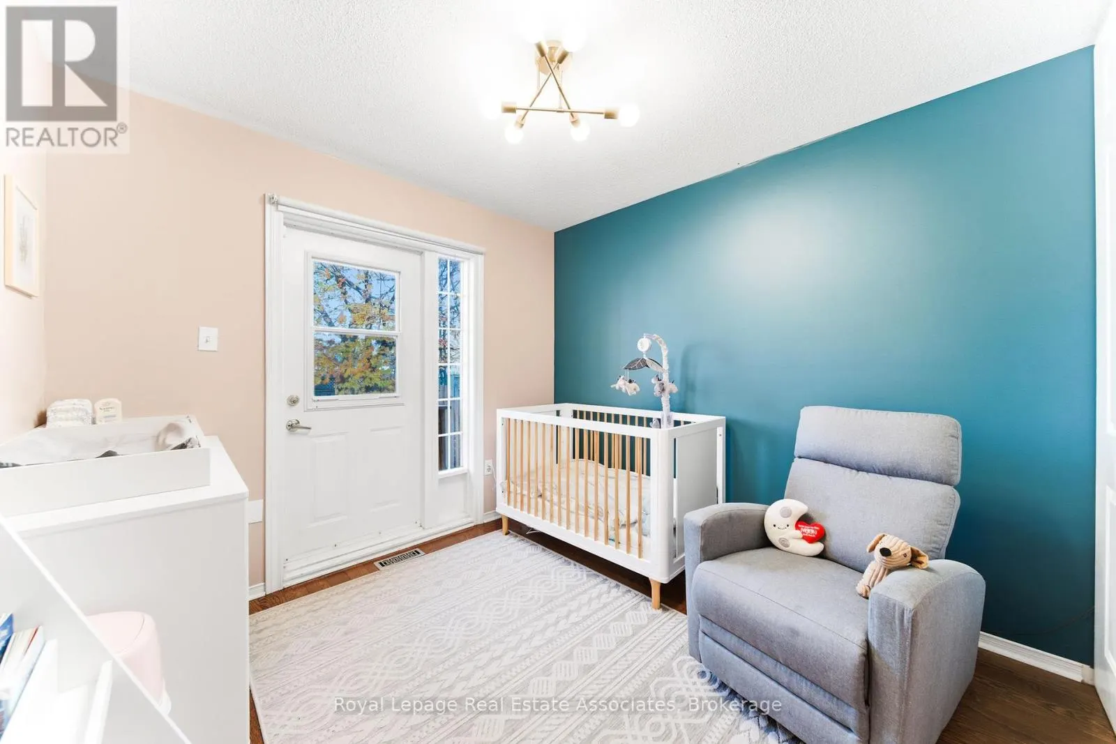 118 COPEMAN CRESCENT