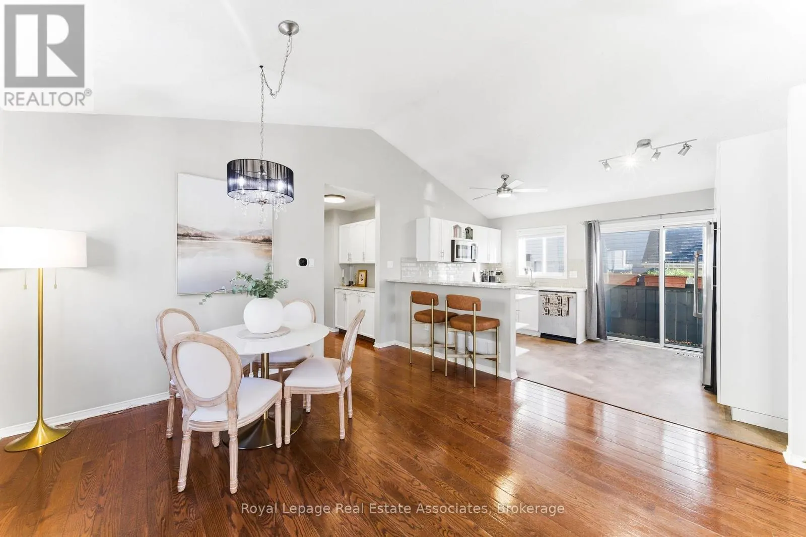 118 COPEMAN CRESCENT