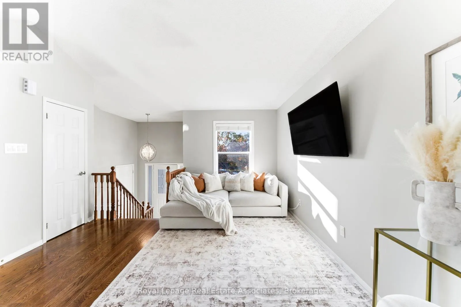 118 COPEMAN CRESCENT