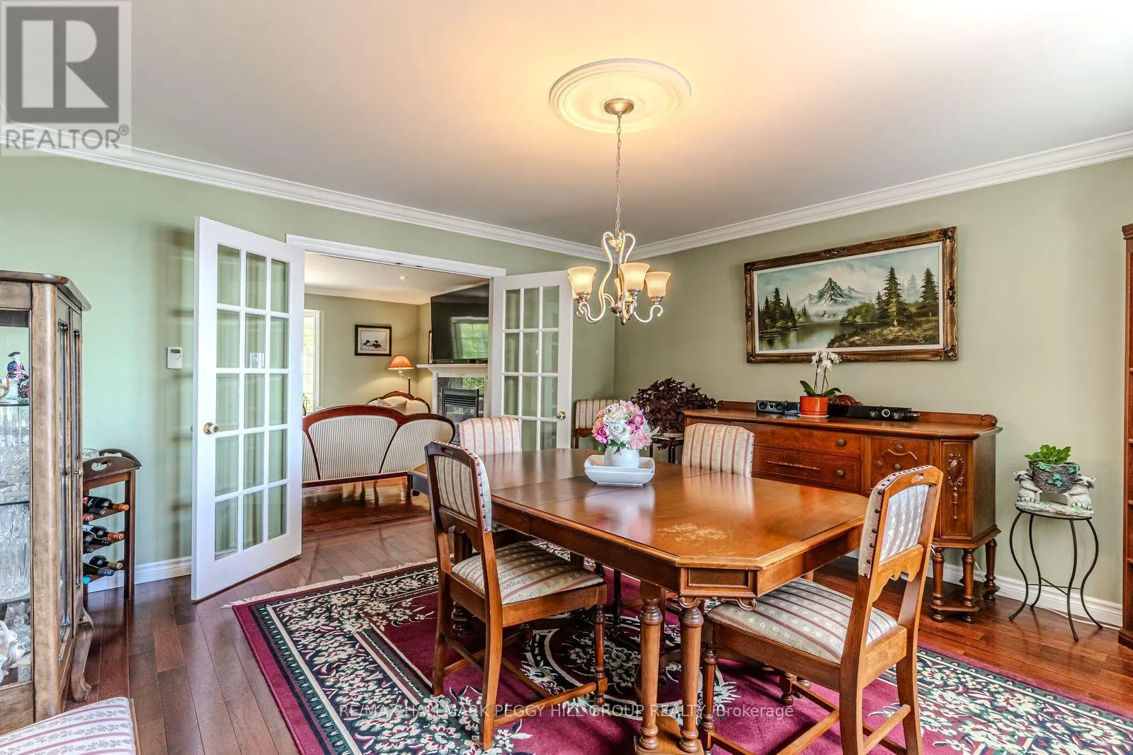 383 PEEK-A-BOO TRAIL