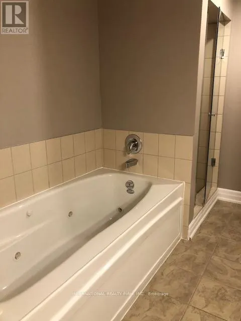 504 - 699 ABERDEEN BOULEVARD