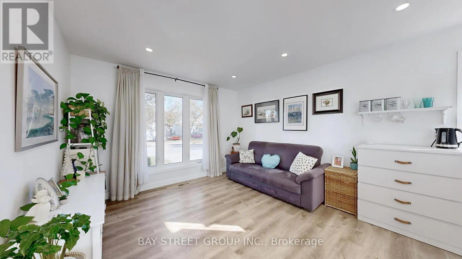 MAIN FLOOR - 142 PATTERSON ROAD