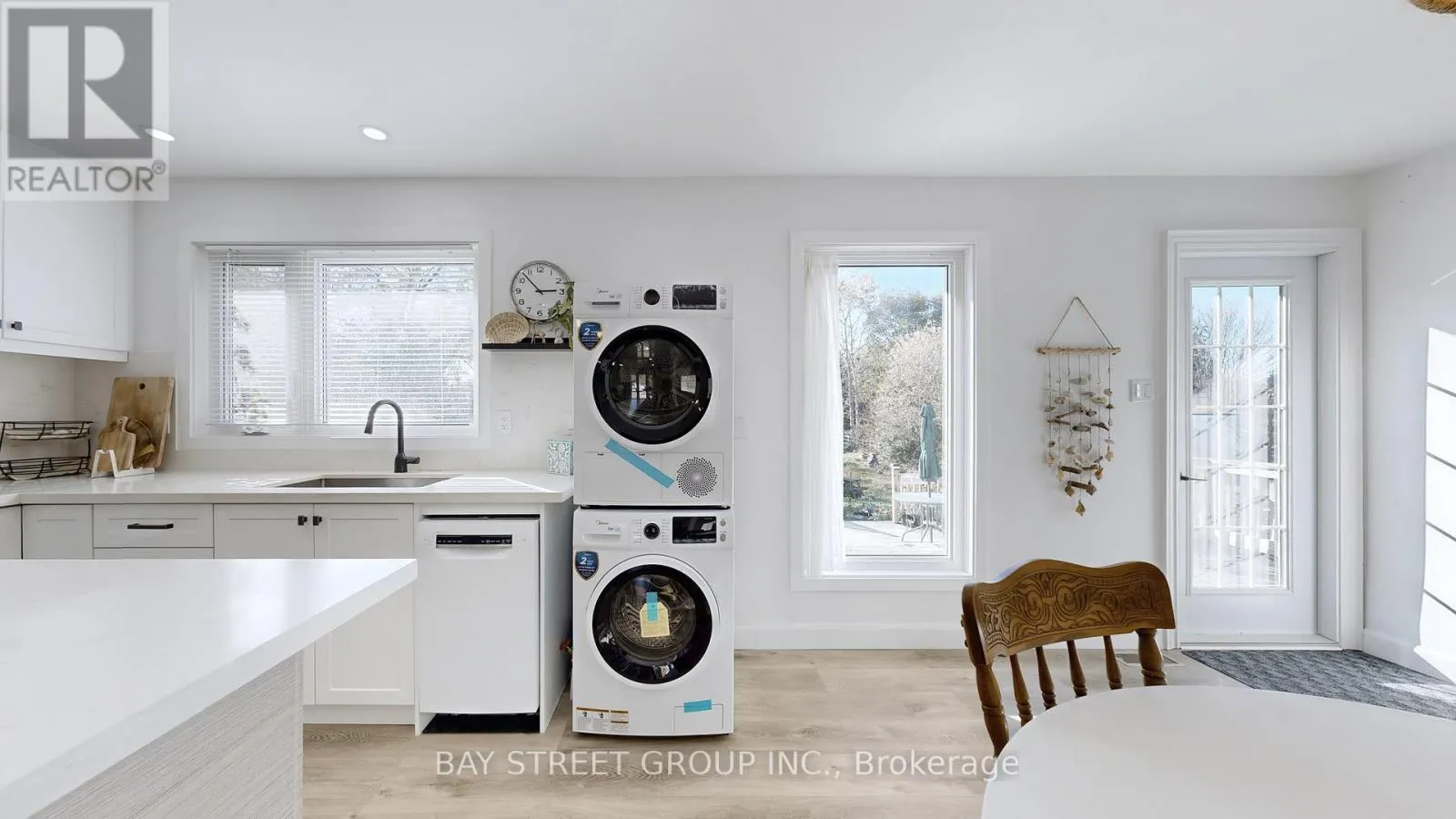 MAIN FLOOR - 142 PATTERSON ROAD