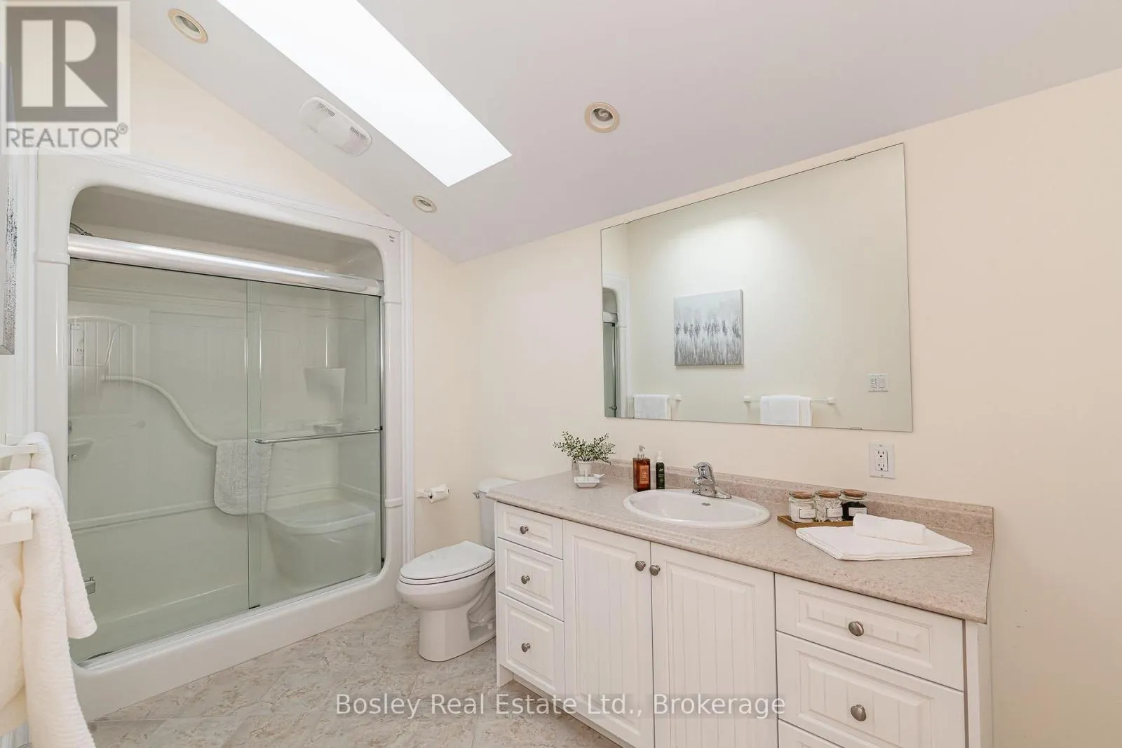 108 BARTLETT BOULEVARD