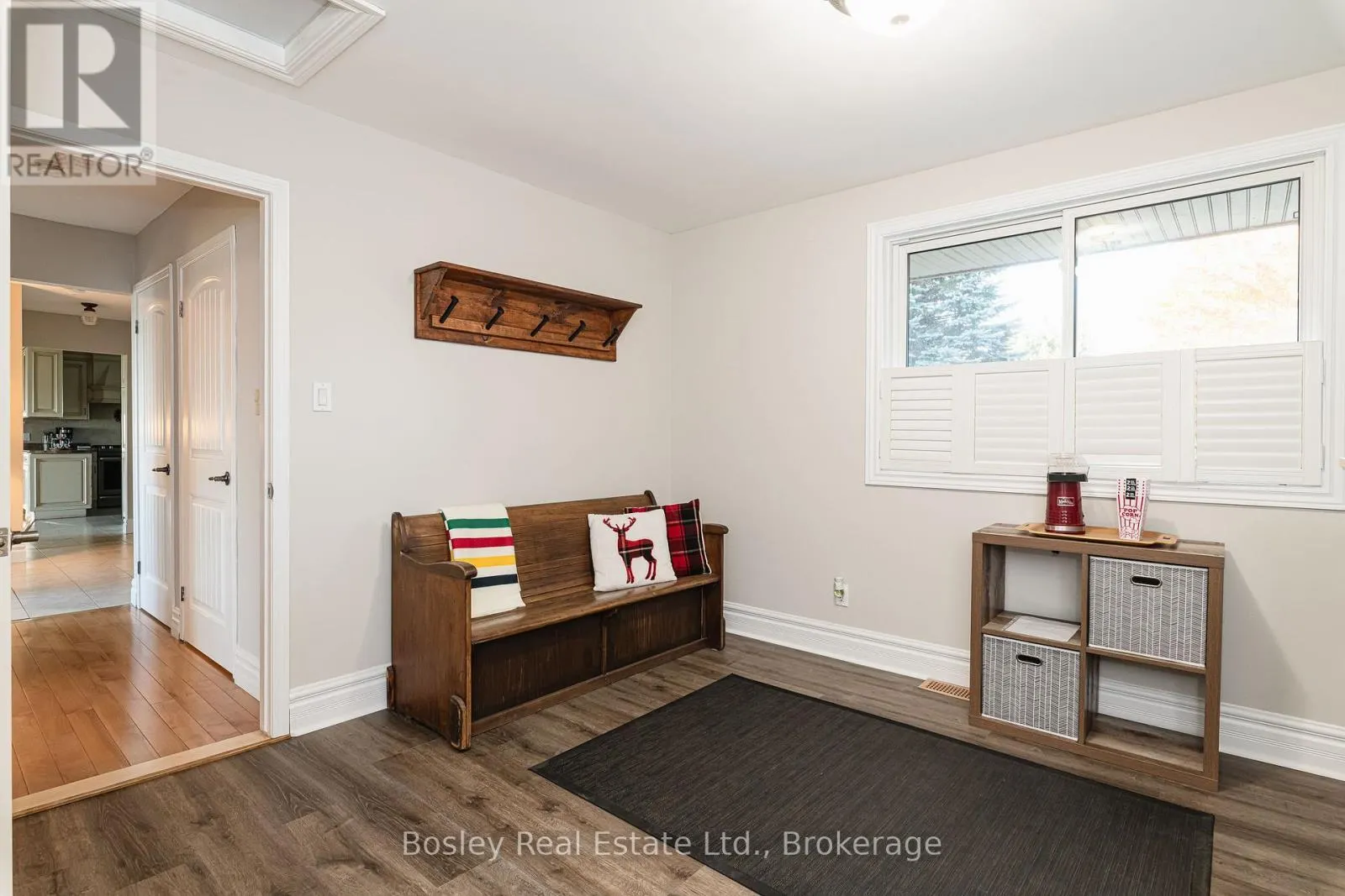 108 BARTLETT BOULEVARD