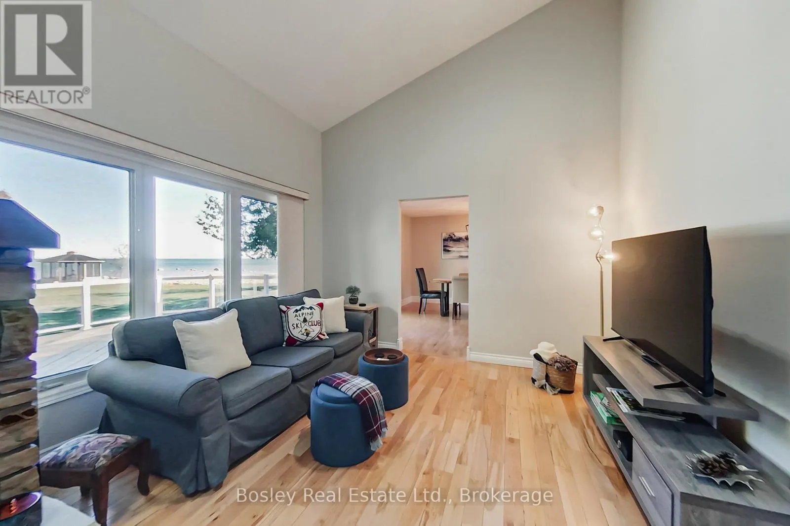 108 BARTLETT BOULEVARD