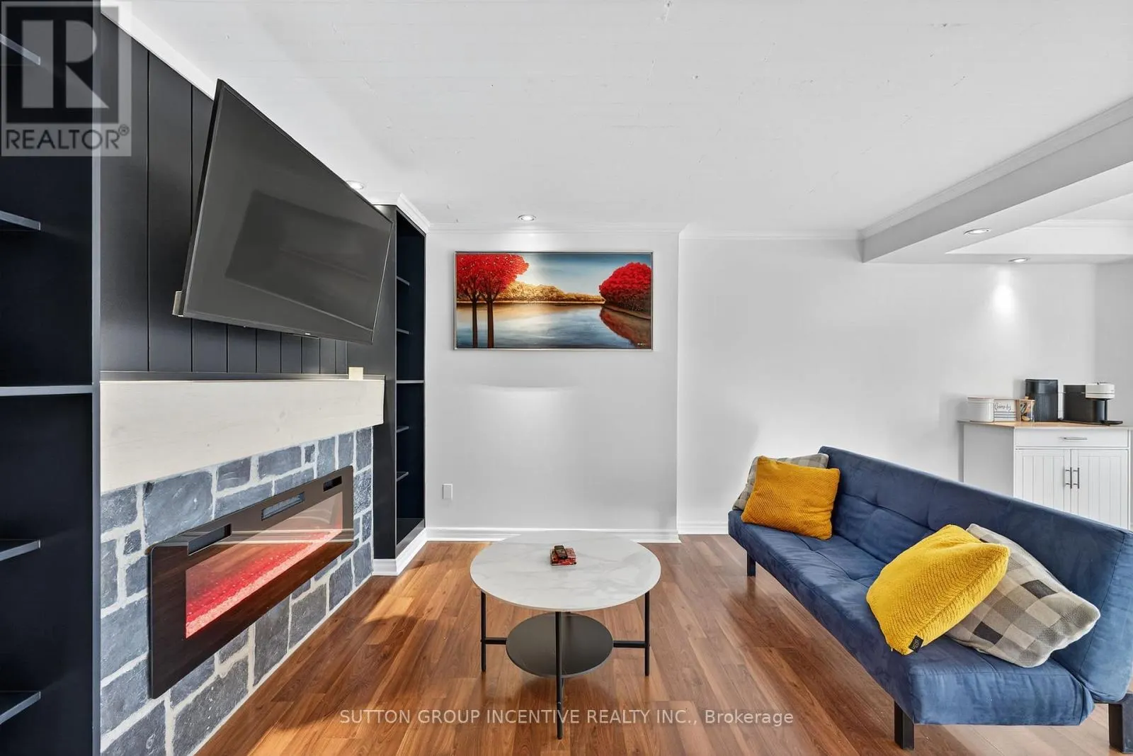 82 - 441 BARRIE ROAD