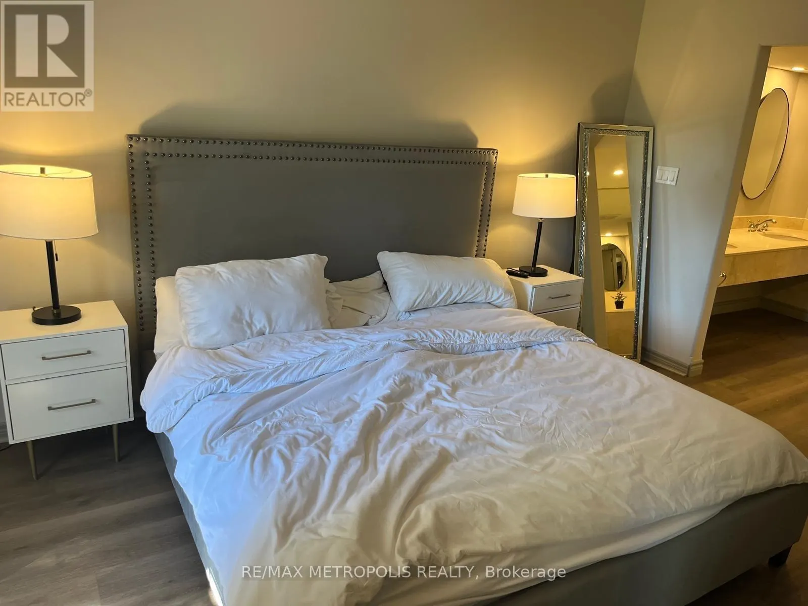 2030-31 - 90 HIGHLAND DRIVE