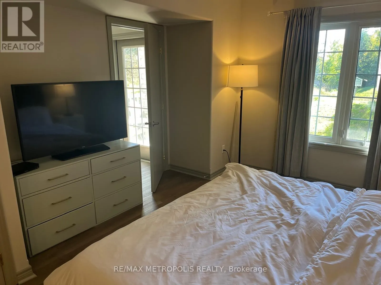 2030-31 - 90 HIGHLAND DRIVE