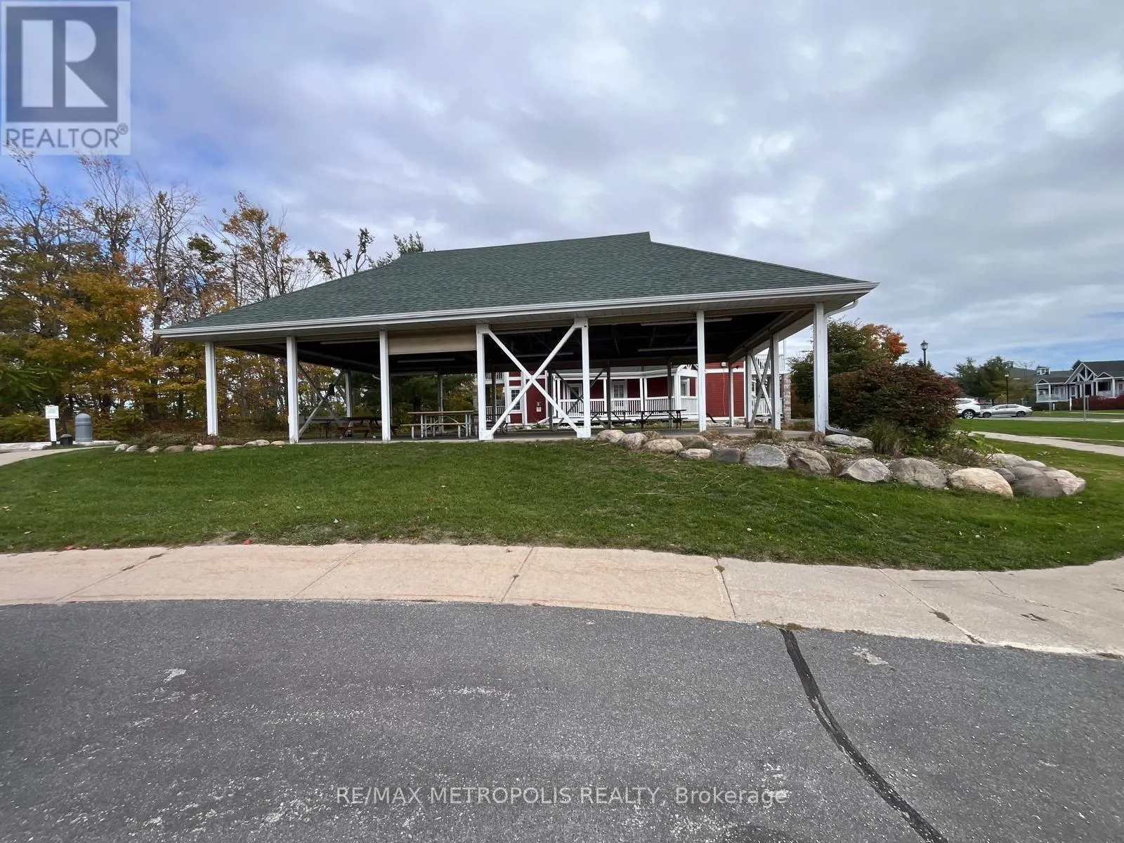 2030-31 - 90 HIGHLAND DRIVE