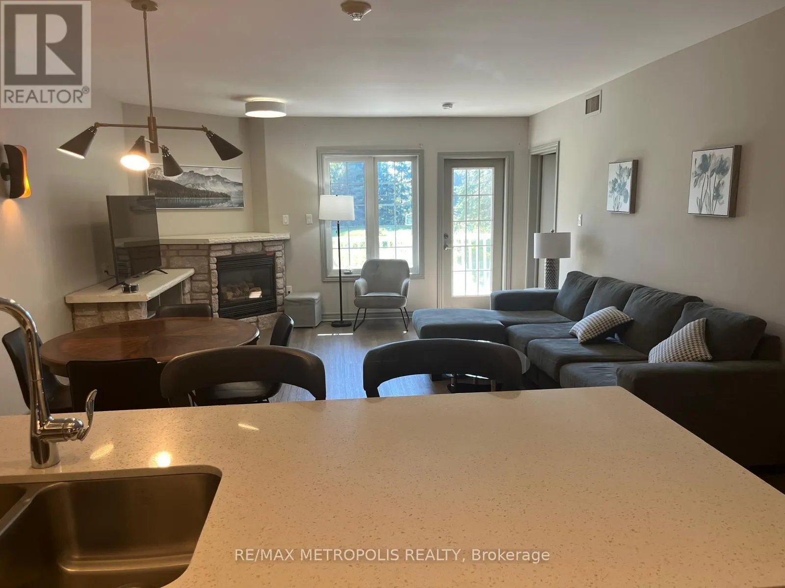 2030-31 - 90 HIGHLAND DRIVE