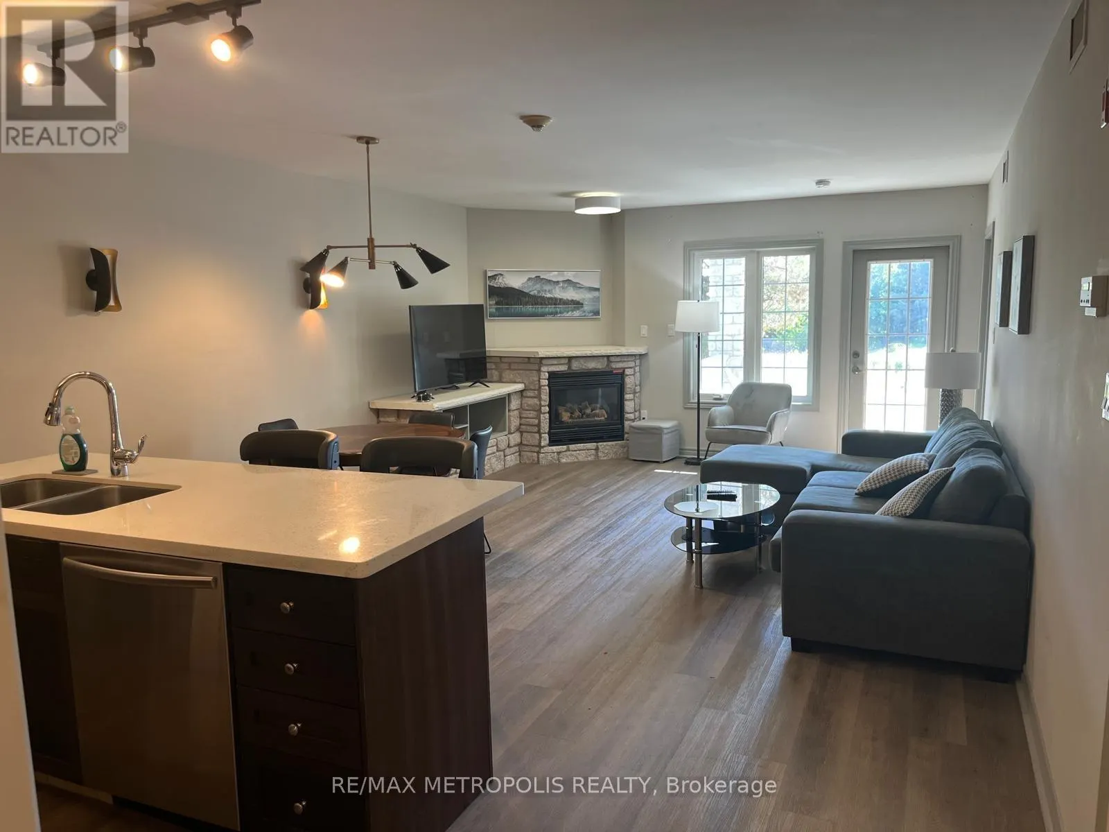 2030-31 - 90 HIGHLAND DRIVE