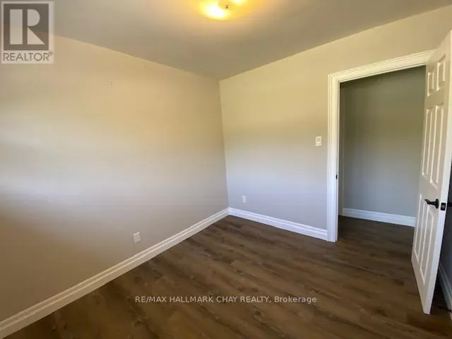 MAIN - 1207 BAYFIELD STREET N