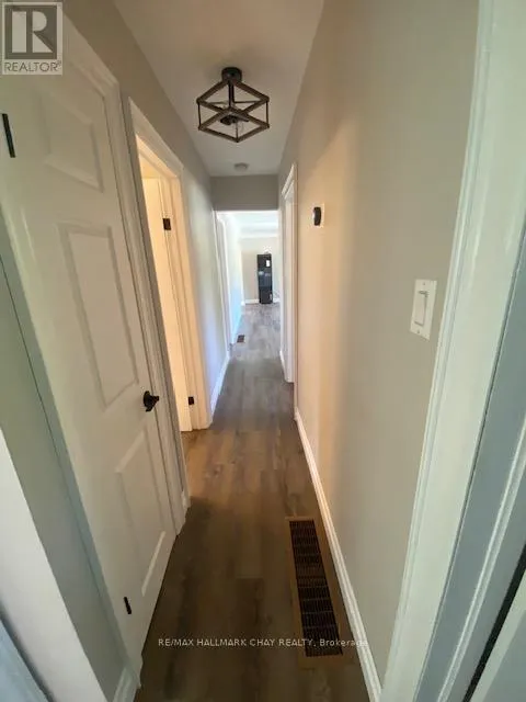 MAIN - 1207 BAYFIELD STREET N