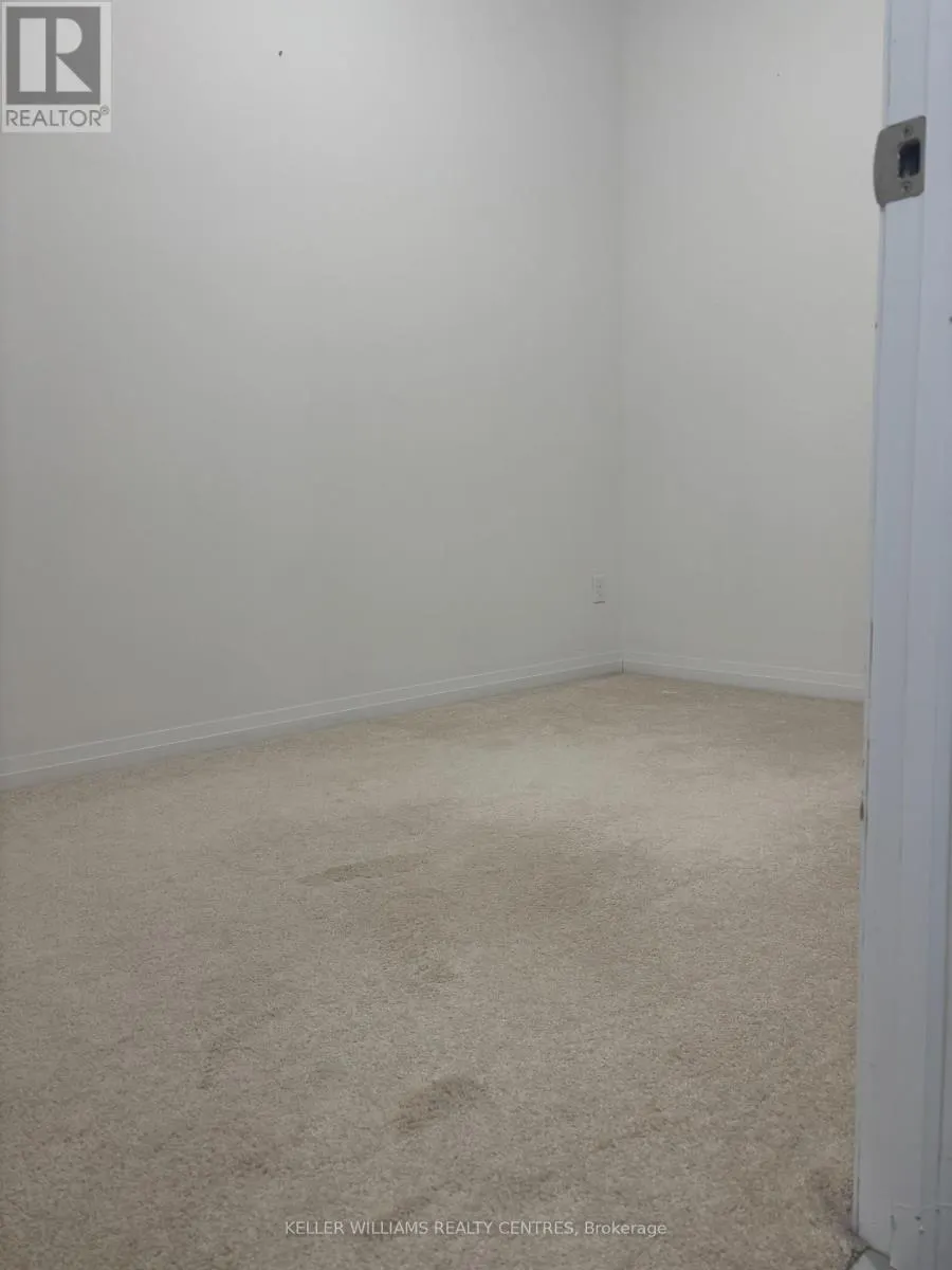 107 - 295 CUNDLES ROAD E