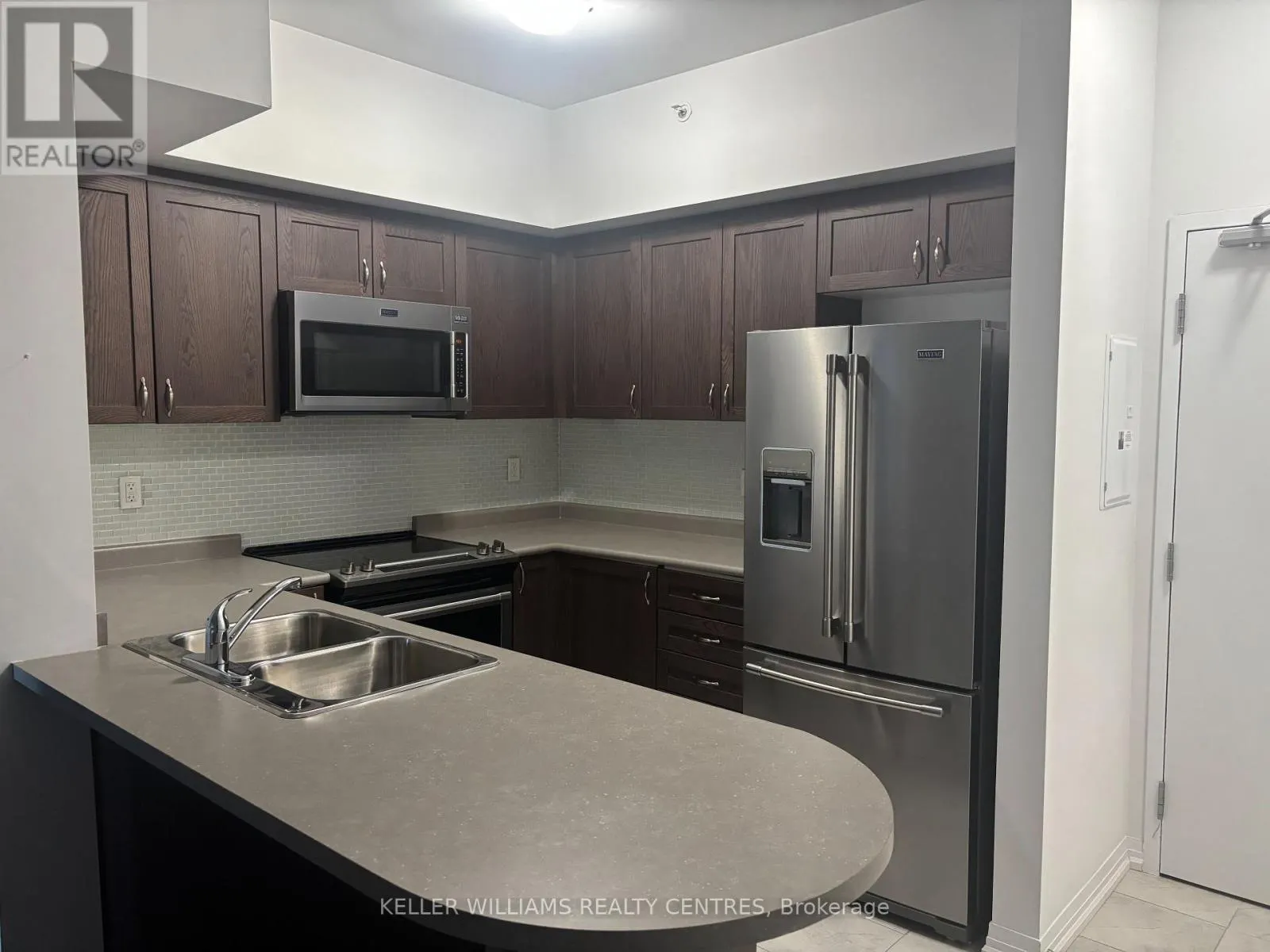 107 - 295 CUNDLES ROAD E