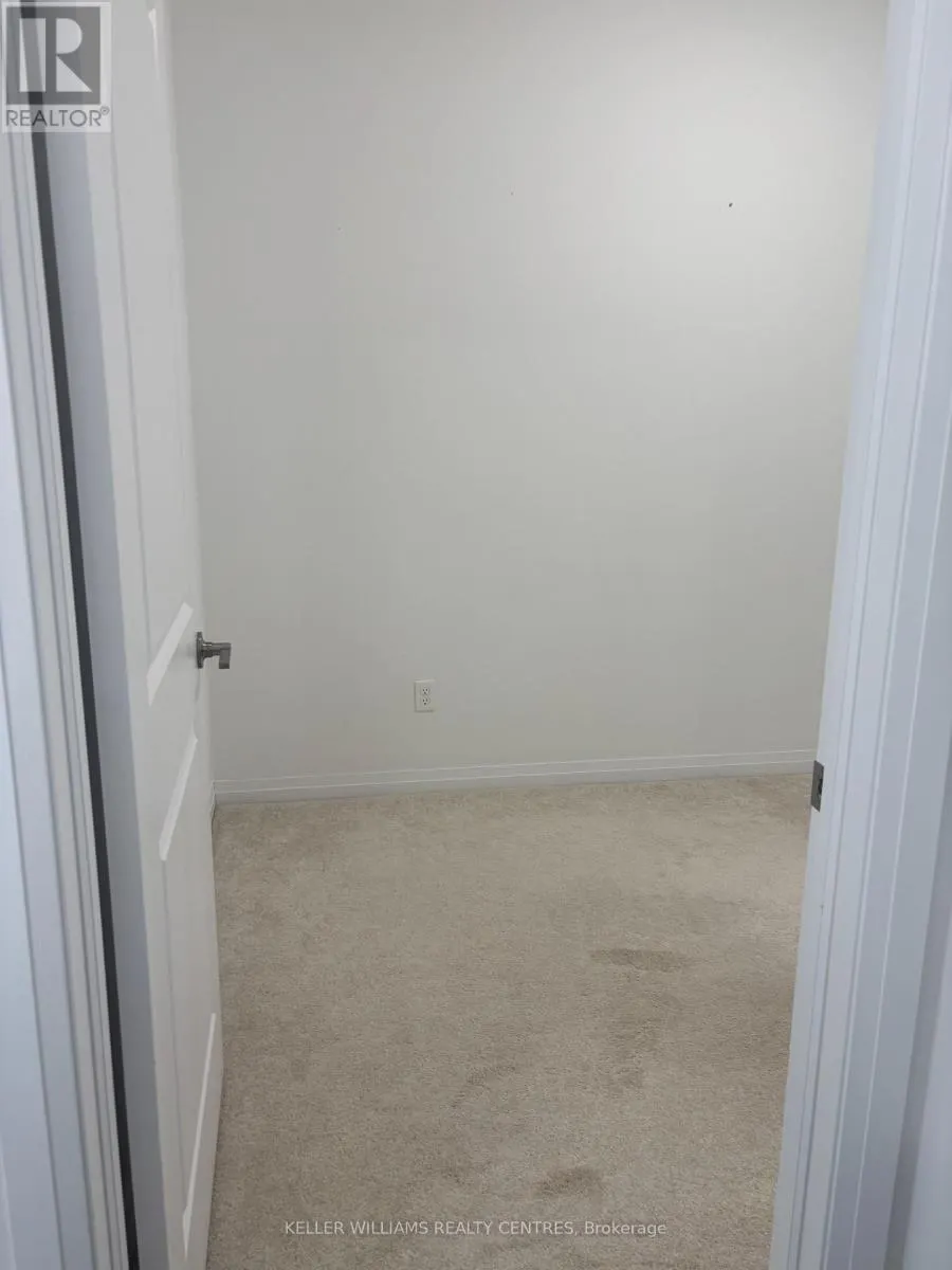 107 - 295 CUNDLES ROAD E