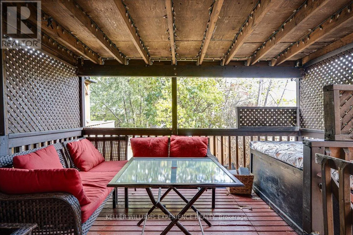 8 - 237 STEEL STREET