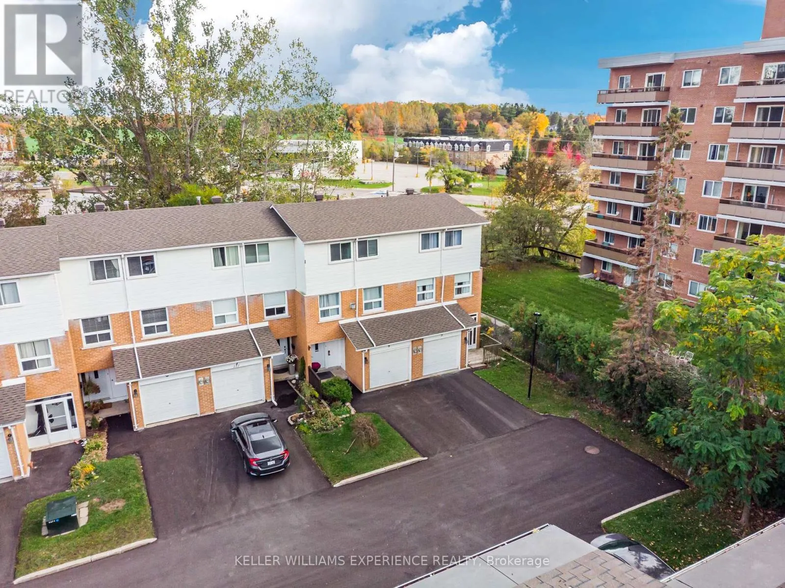 8 - 237 STEEL STREET