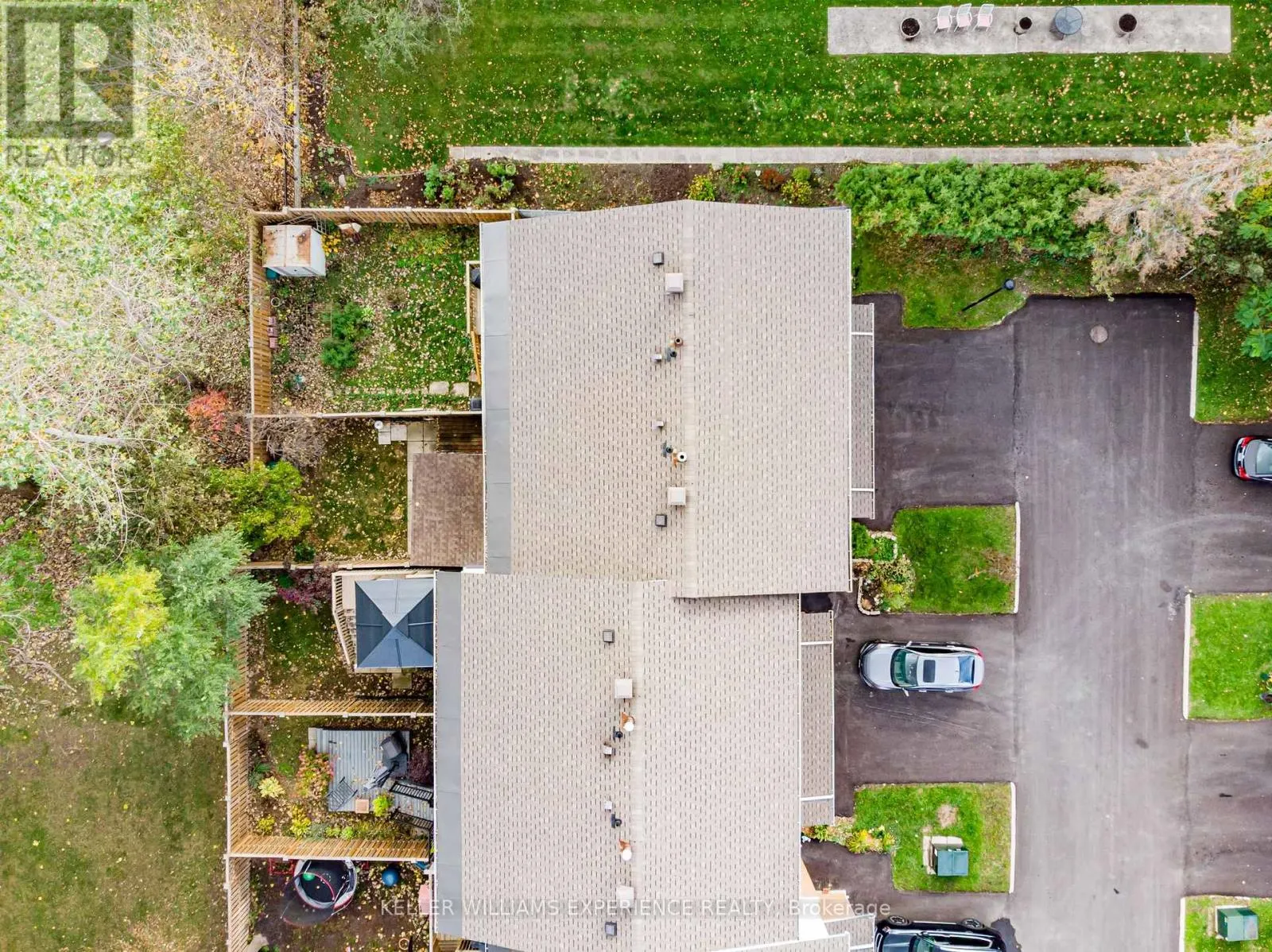 8 - 237 STEEL STREET