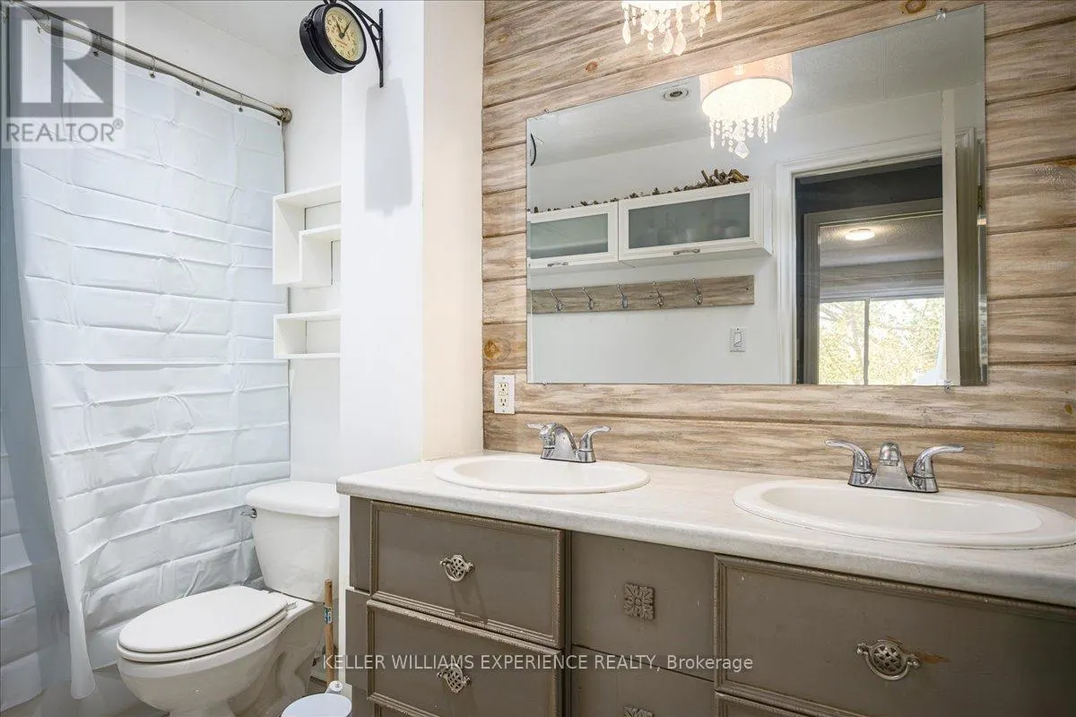 8 - 237 STEEL STREET