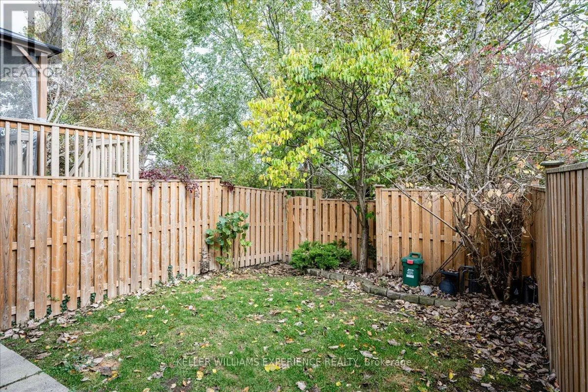 8 - 237 STEEL STREET