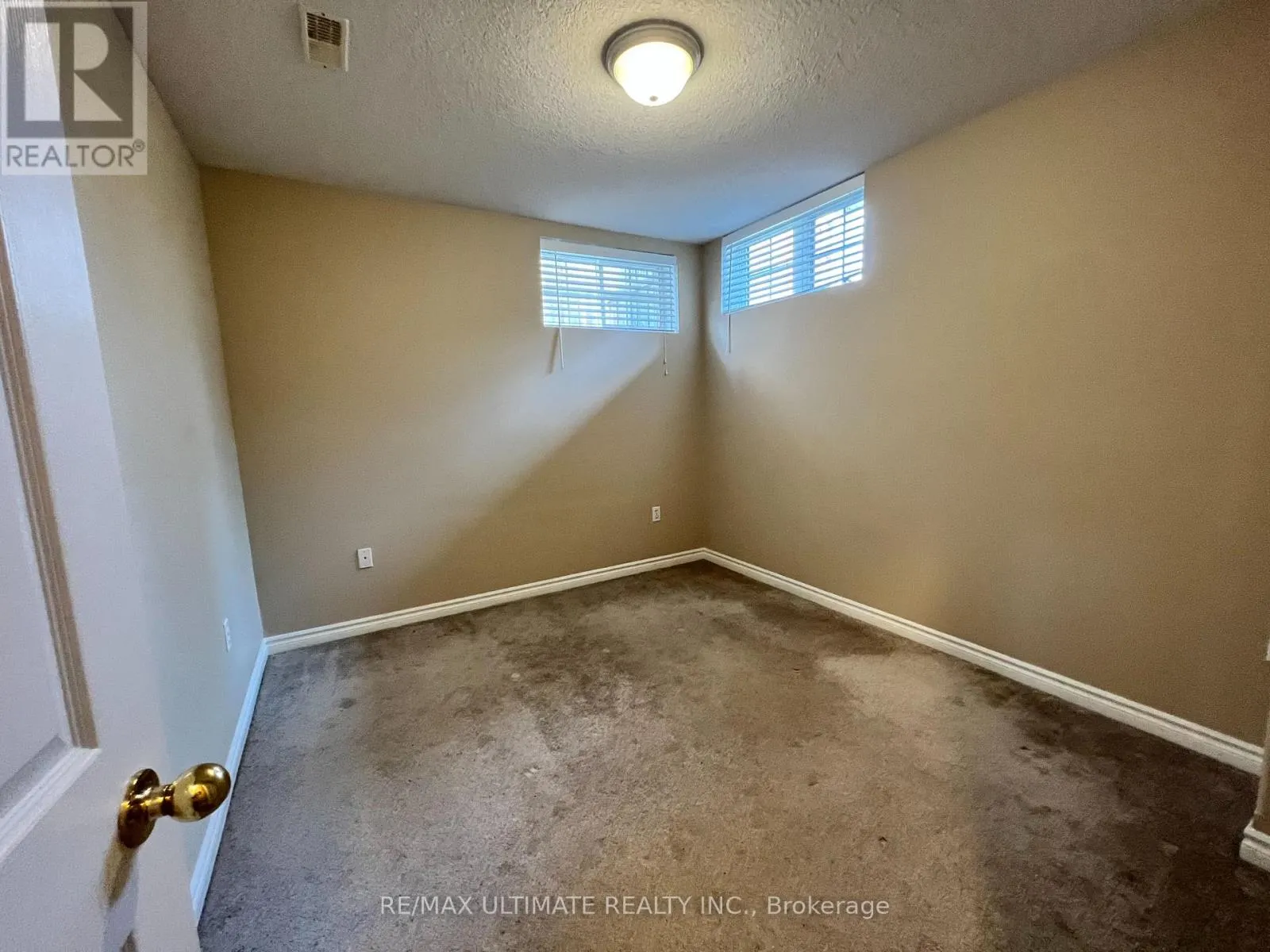 LOWER - 209 DUNSMORE LANE