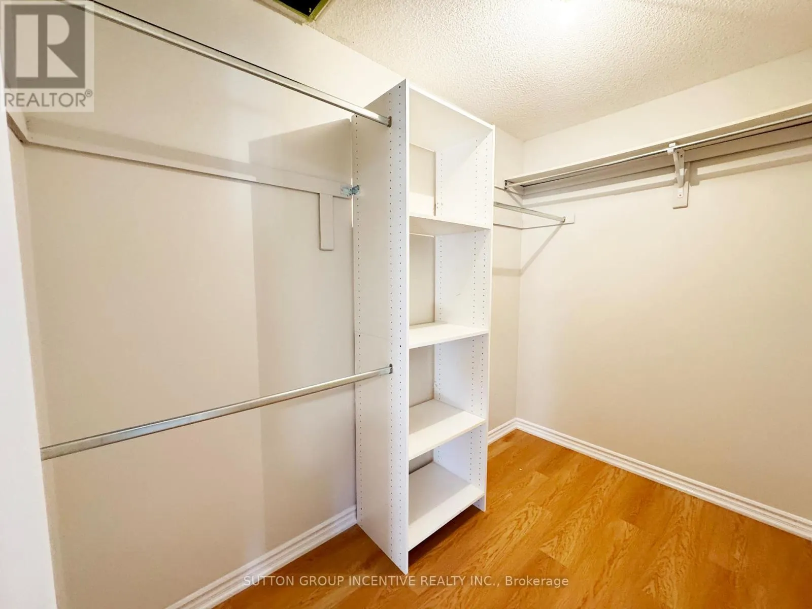 18 FOREST DALE DRIVE