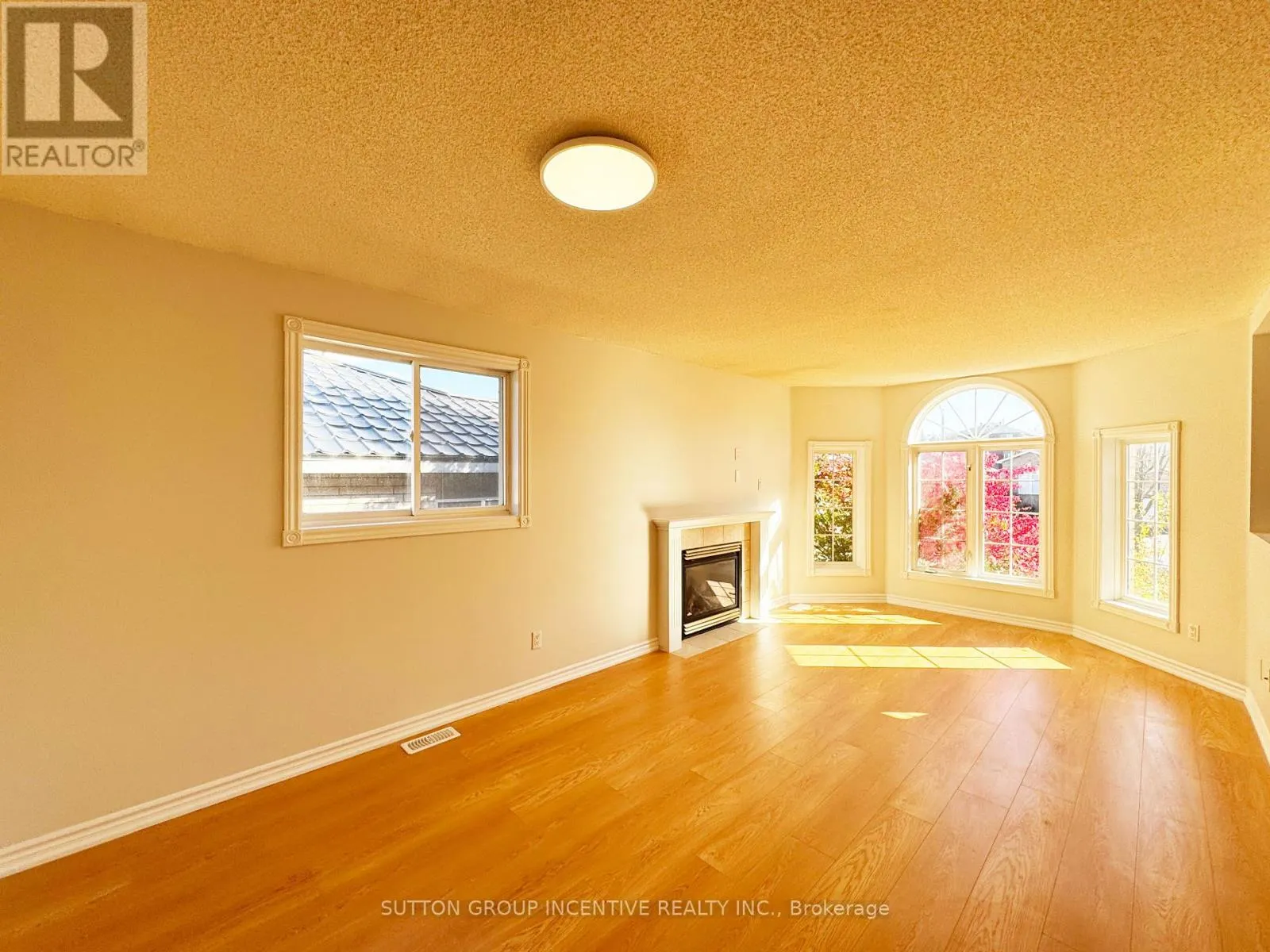 18 FOREST DALE DRIVE