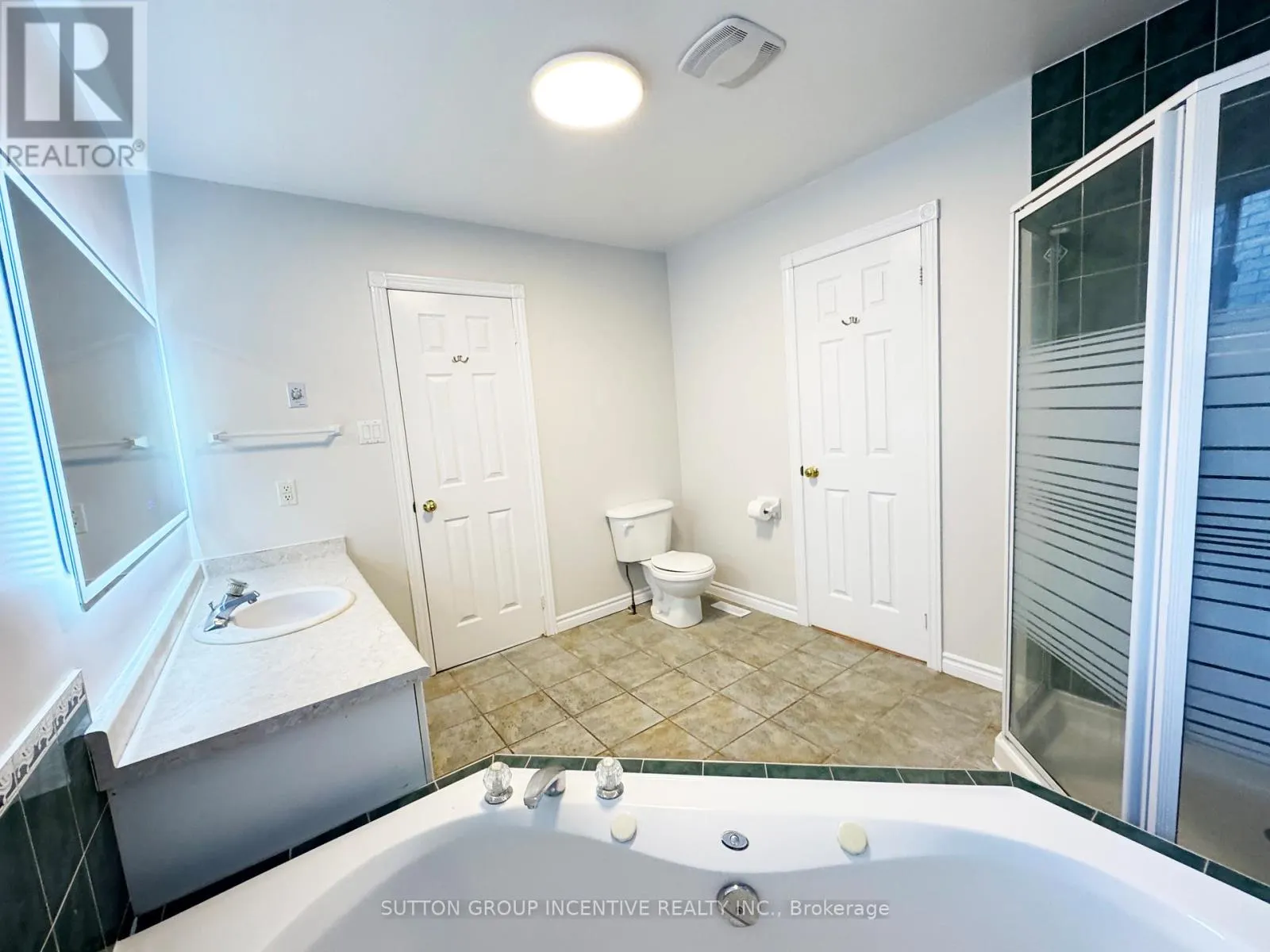 18 FOREST DALE DRIVE