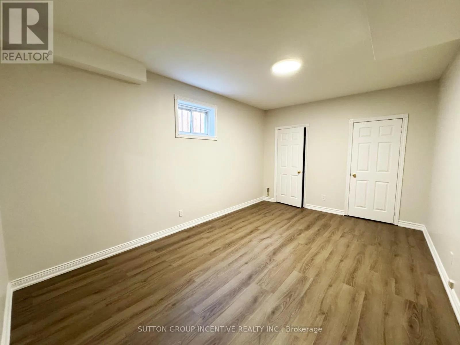 18 FOREST DALE DRIVE