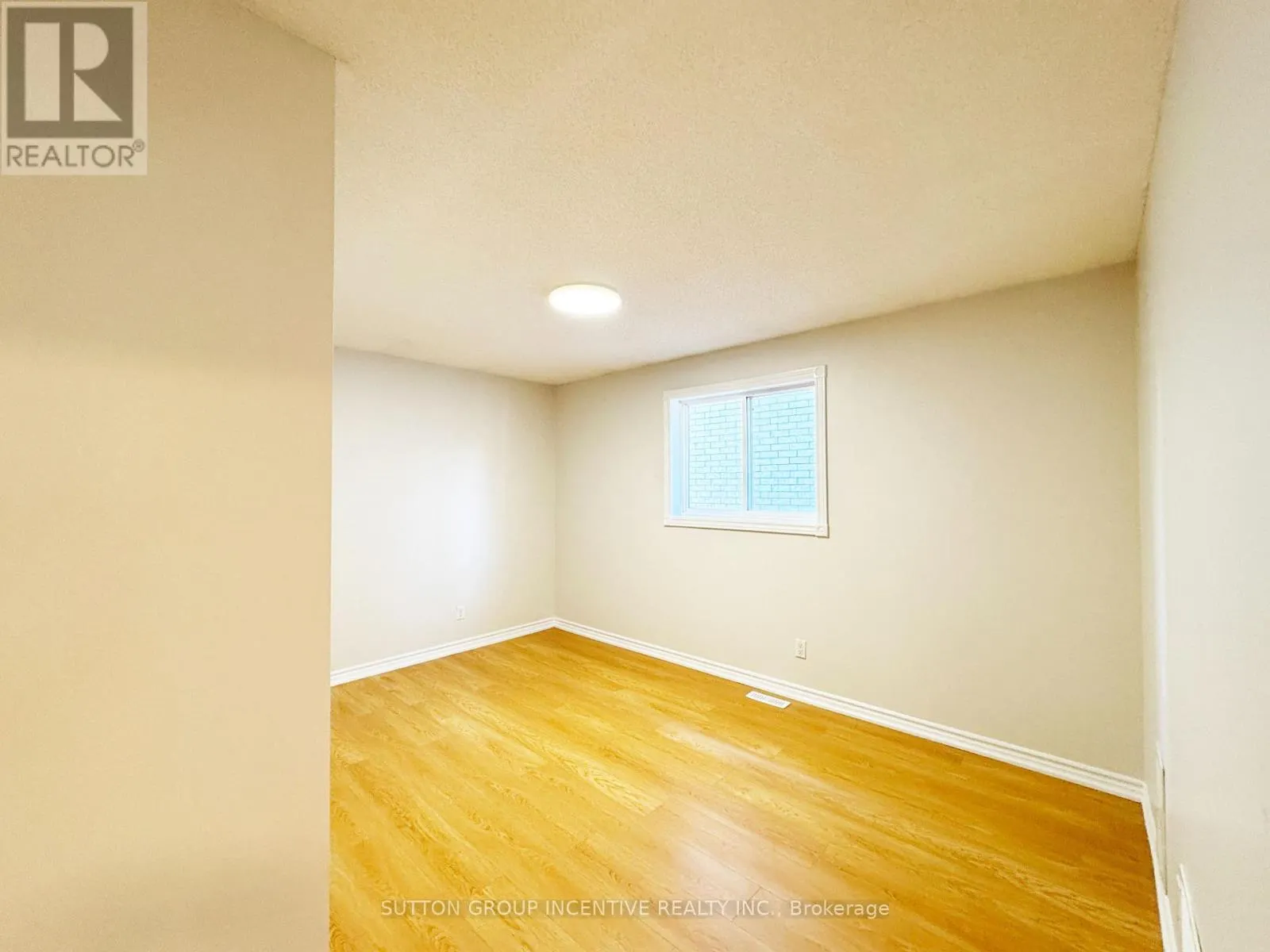 18 FOREST DALE DRIVE