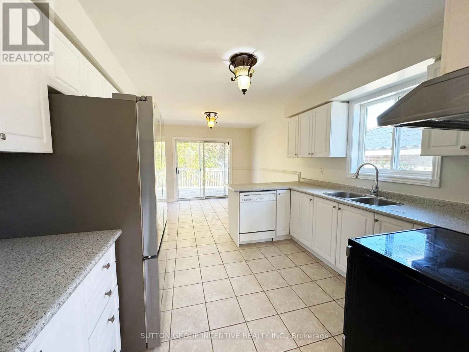 18 FOREST DALE DRIVE