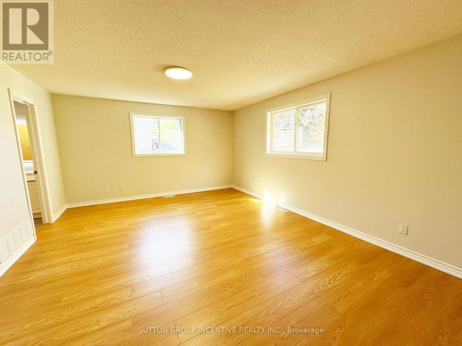 18 FOREST DALE DRIVE