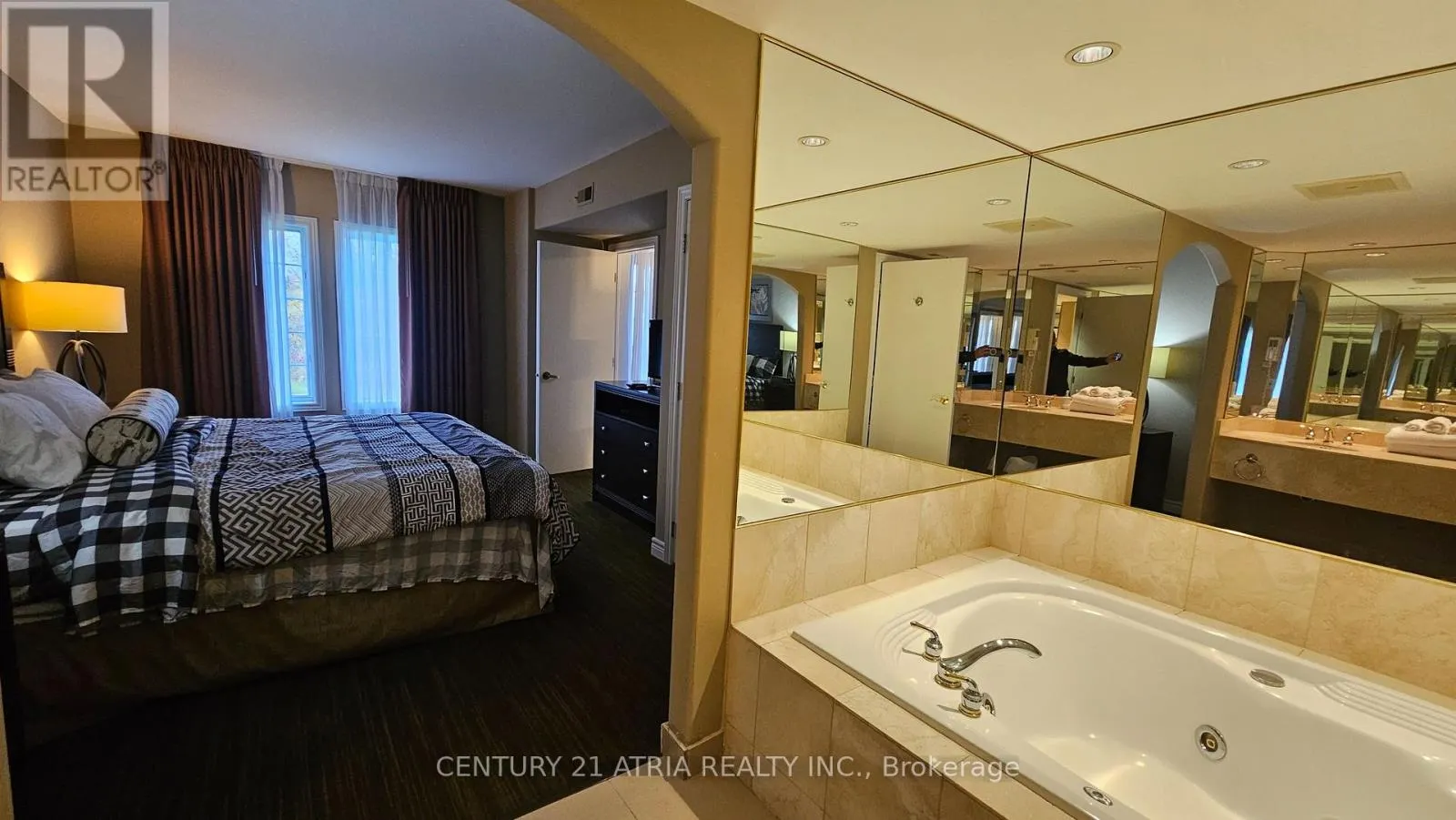 2074/75 - 90 HIGHLANDS DRIVE