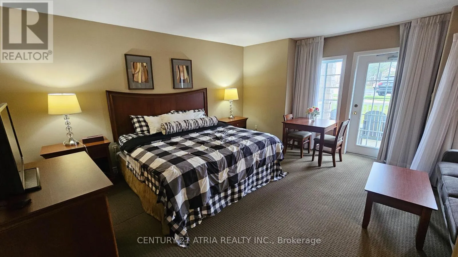 2074/75 - 90 HIGHLANDS DRIVE