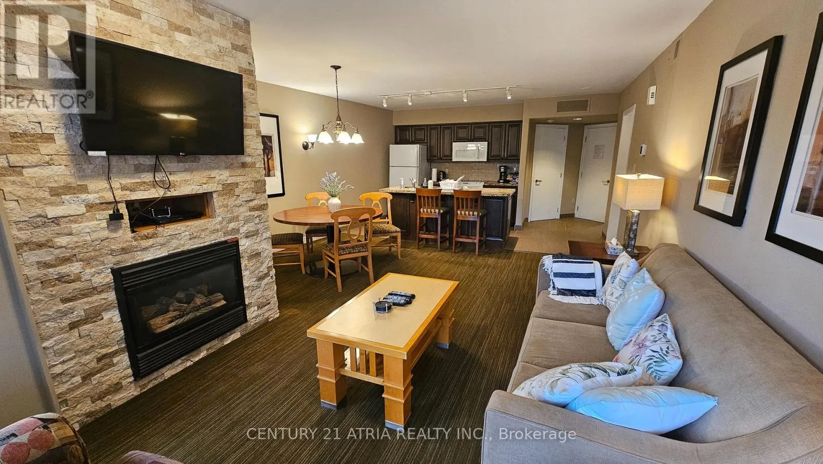 2074/75 - 90 HIGHLANDS DRIVE