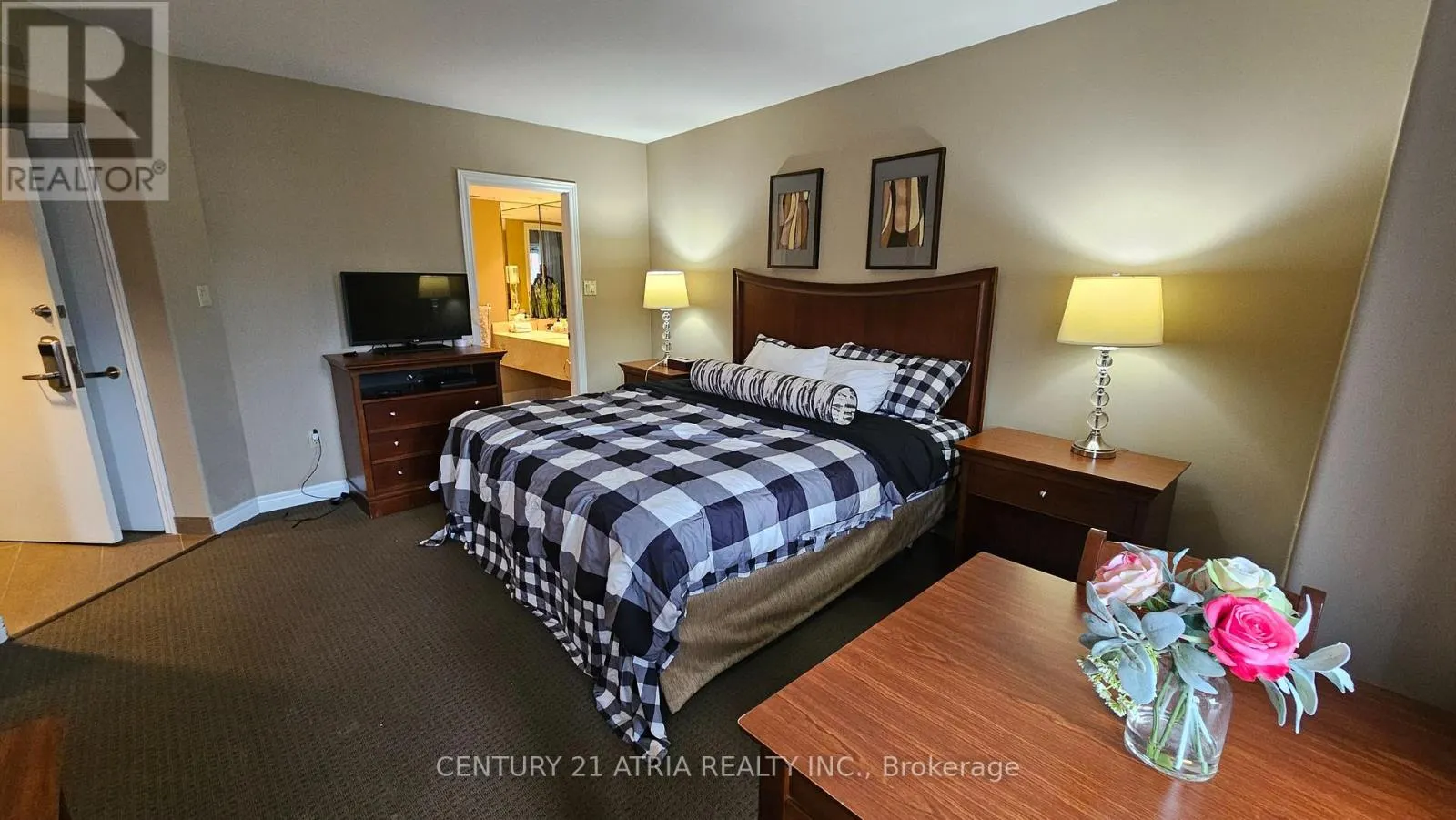 2074/75 - 90 HIGHLANDS DRIVE