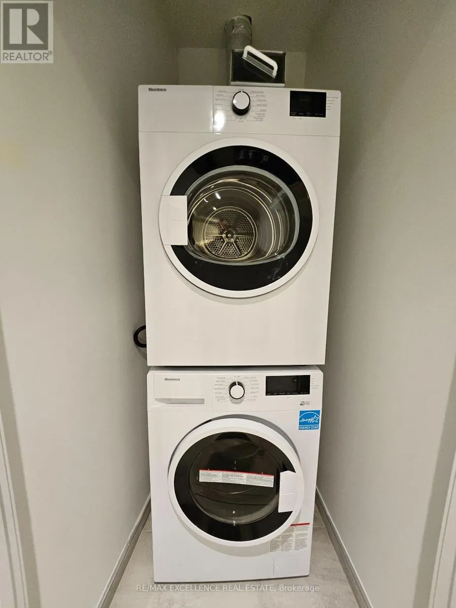 2605 - 39 MARY STREET