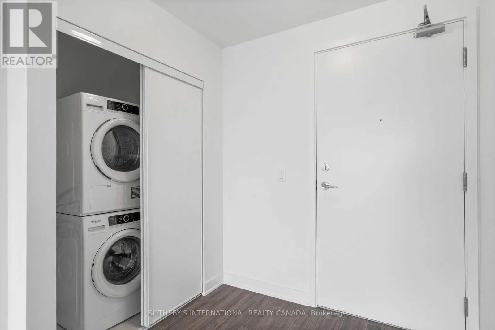 303 - 681 YONGE STREET