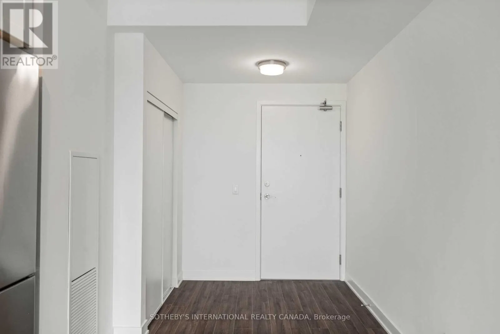 303 - 681 YONGE STREET