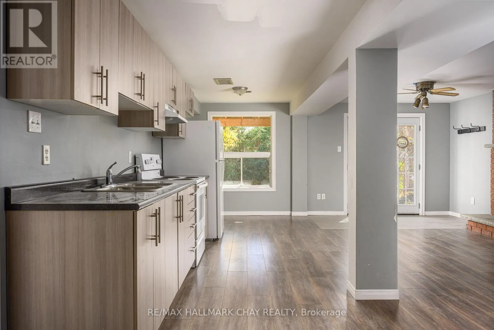 197 LIVINGSTONE STREET W