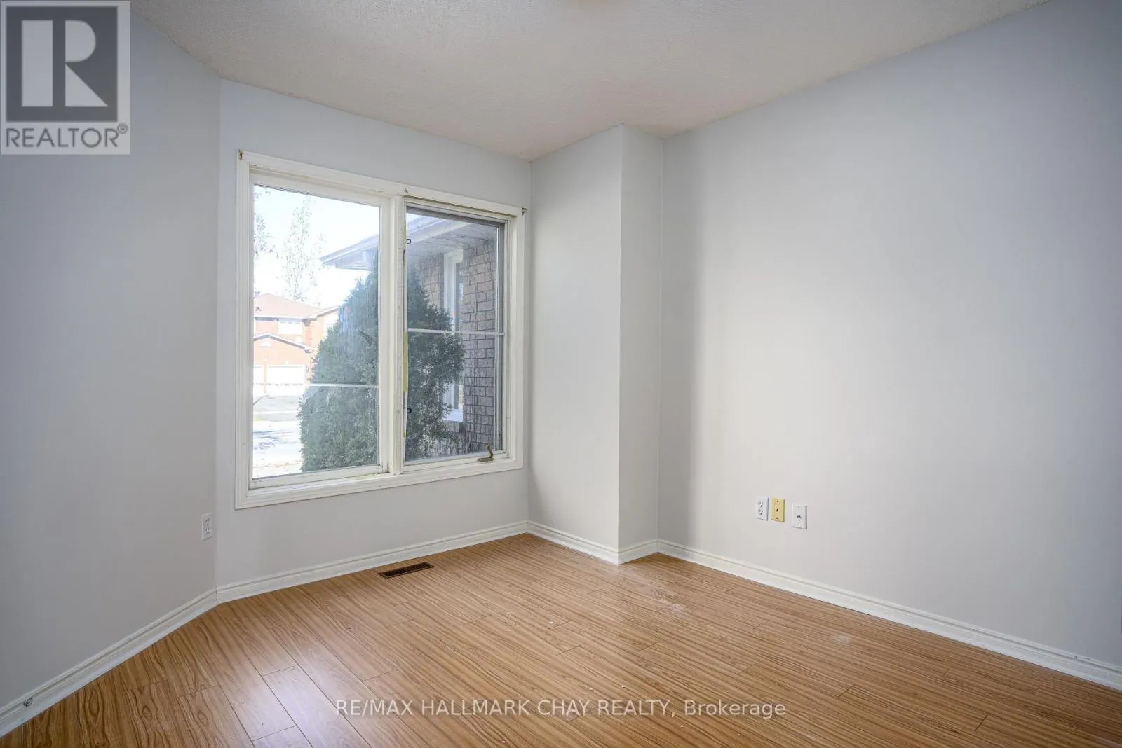 197 LIVINGSTONE STREET W